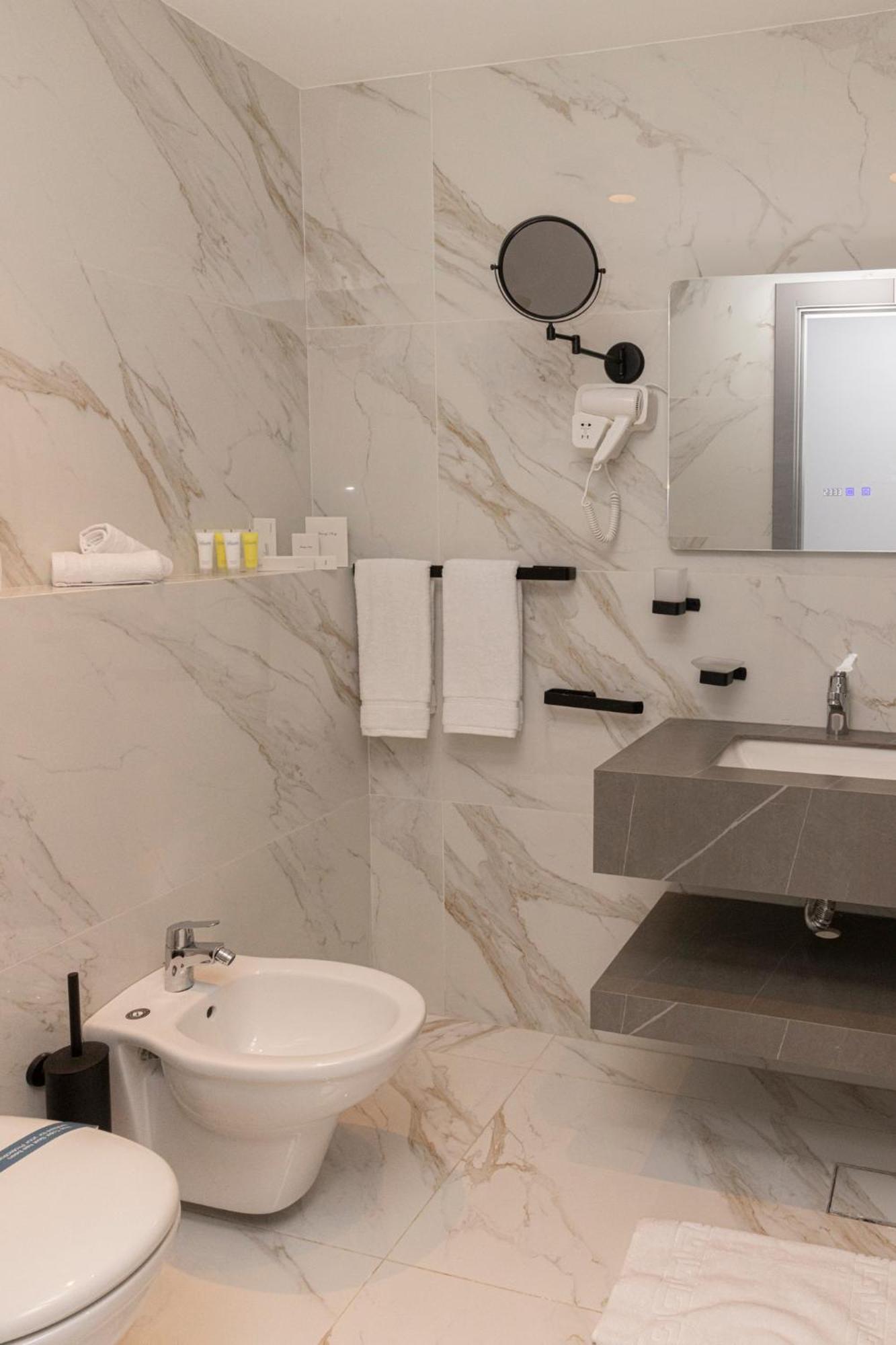 Luxury Palace Hotel Amman Luaran gambar